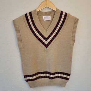 VTG Pendleton 100% Wool Sweater Vest Petite XS/S Beige Red Black Trim V-Neck
